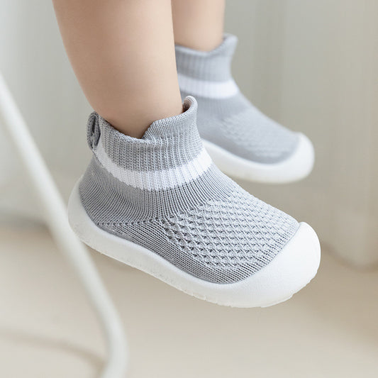 Knitted children's shoes with rubber sole